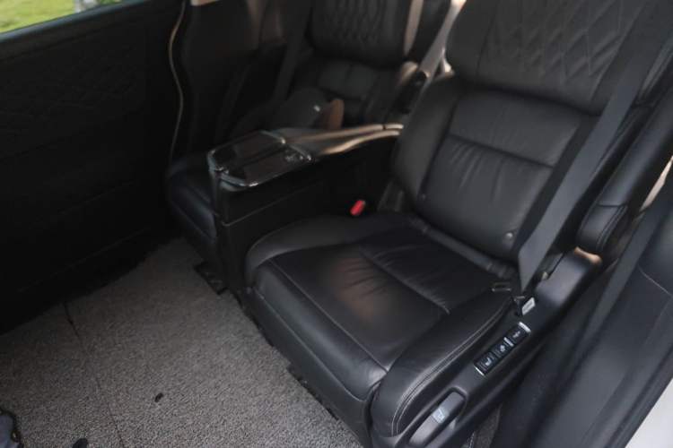 Used Honda Elysion 2019 2.0L Hybrid Luxury Edition Left Rear Seat