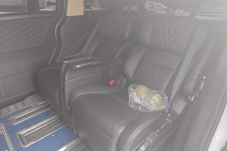 Used Honda Elysion 2019 2.0L Hybrid Supreme Edition Left Rear Seat