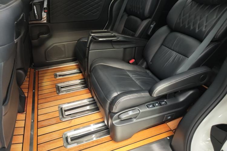 Used Honda Elysion 2019 2.0L Hybrid Supreme Edition Left Rear Seat
