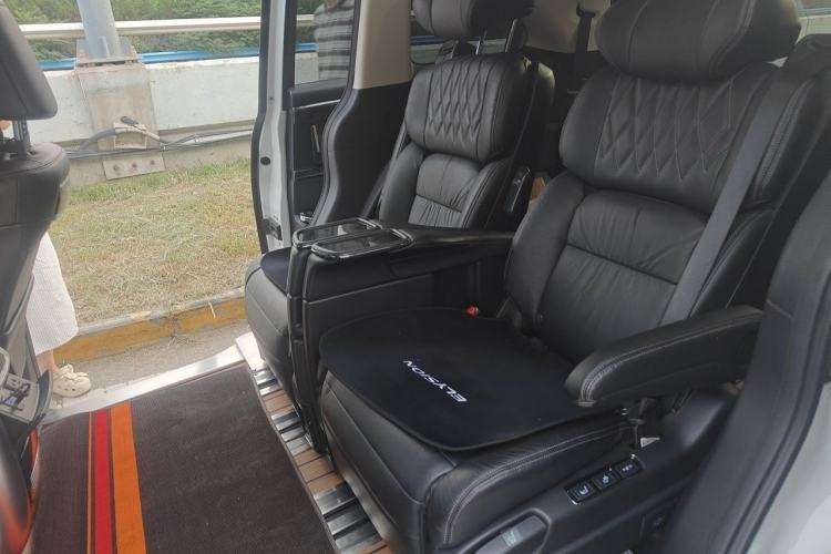 Used Honda Elysion 2019 2.0L Hybrid Luxury Edition Left Rear Seat