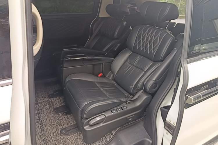 Used Honda Elysion 2019 2.0L Hybrid Luxury Edition Left Rear Seat