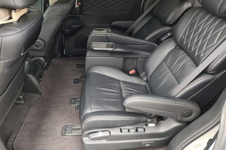 Used Honda Elysion 2019 2.0L Hybrid Luxury Edition Left Rear Seat