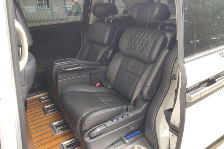Used Honda Elysion 2019 2.0L Hybrid Luxury Edition Left Rear Seat