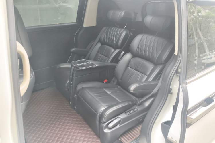 Used Honda Elysion 2019 2.0L Hybrid Supreme Edition Left Rear Seat