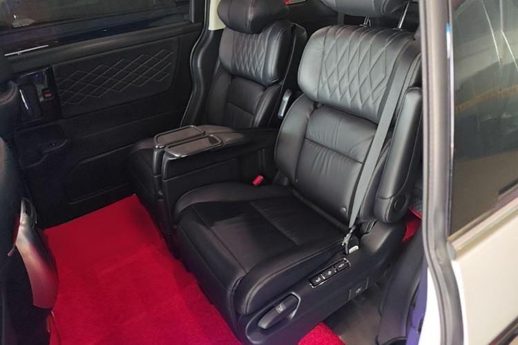 Used Honda Elysion 2019 2.0L Hybrid Luxury Edition Left Rear Seat
