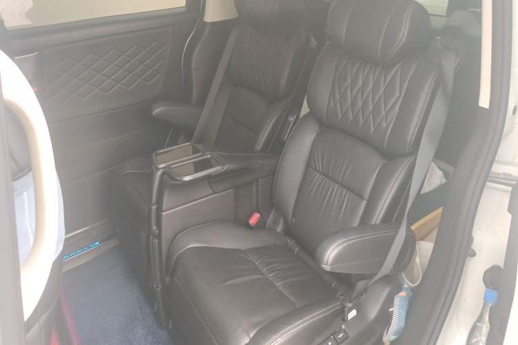Used Honda Elysion 2019 2.0L Hybrid Luxury Edition Left Rear Seat