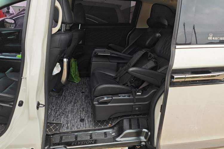 Used Honda Elysion 2019 2.0L Hybrid Luxury Edition Left Rear Seat