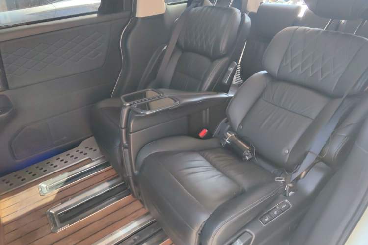 Used Honda Elysion 2019 2.0L Hybrid Luxury Edition Left Rear Seat