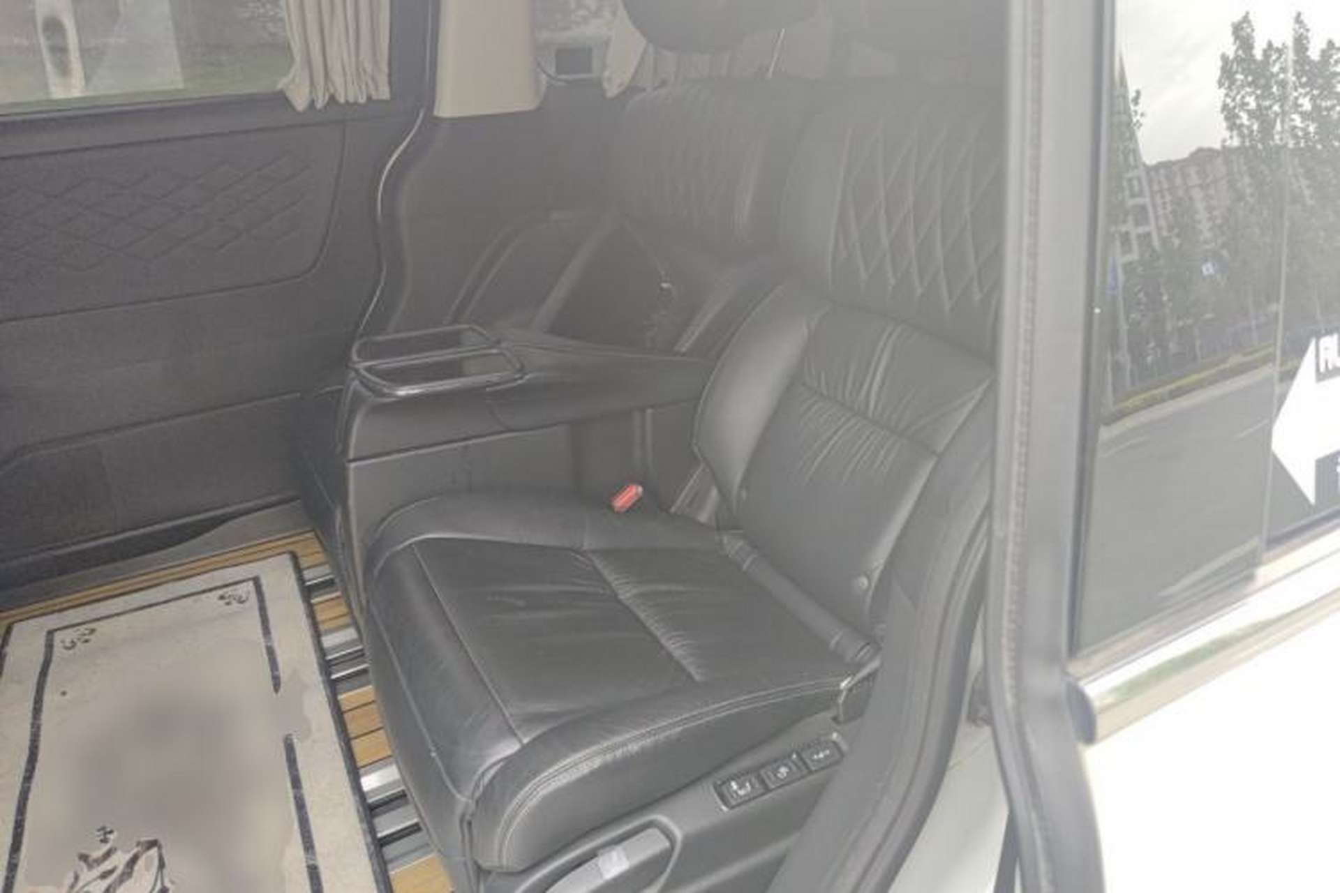 Used Honda Elysion 2019 2.0L Hybrid Luxury Edition Left Rear Seat