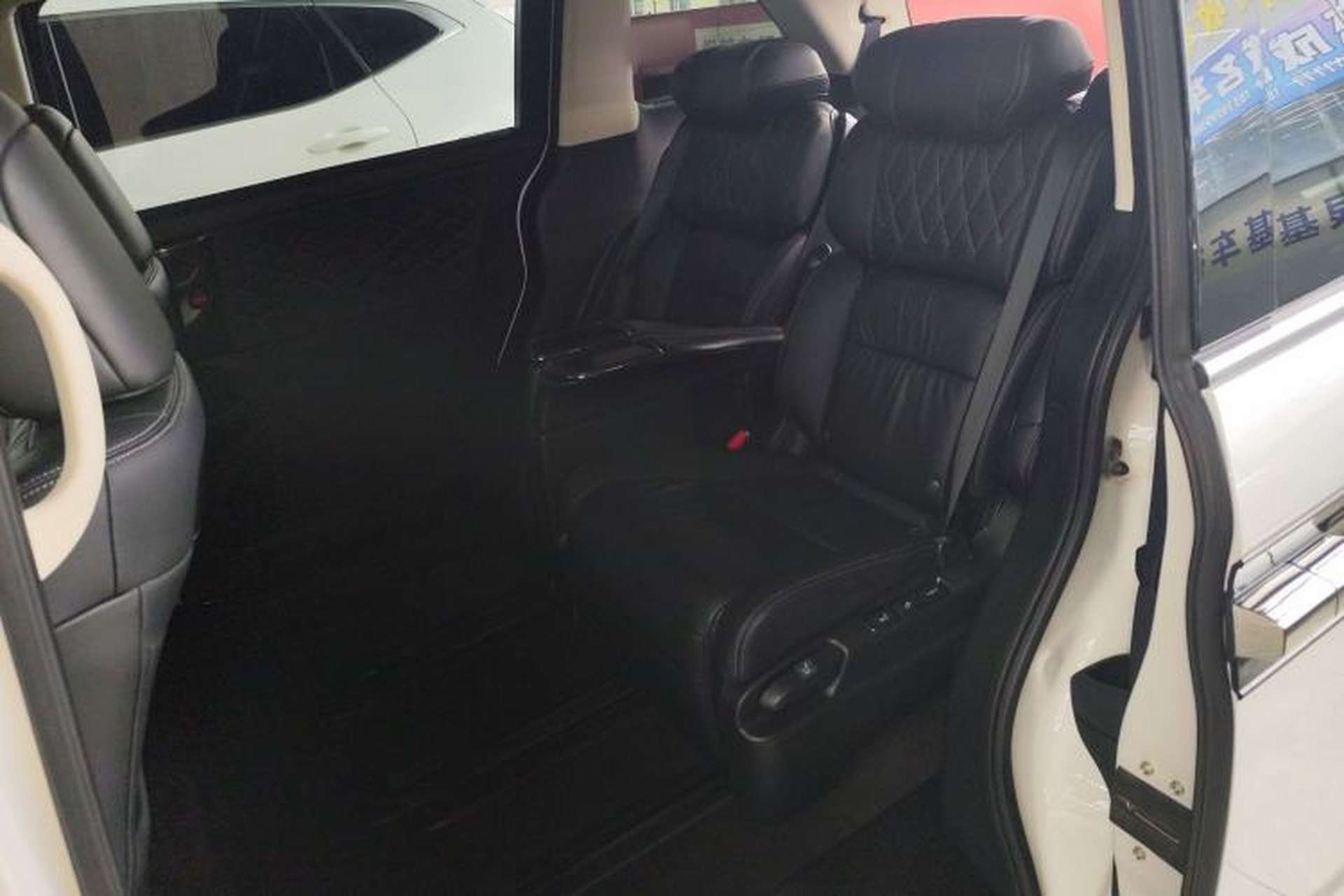 Used Honda Elysion 2019 2.0L Hybrid Luxury Edition Left Rear Seat