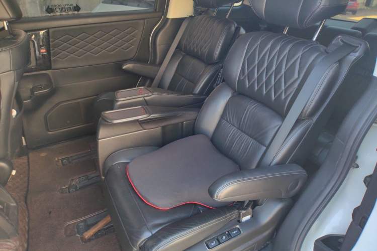 Used Honda Elysion 2019 2.0L Hybrid Luxury Edition Left Rear Seat