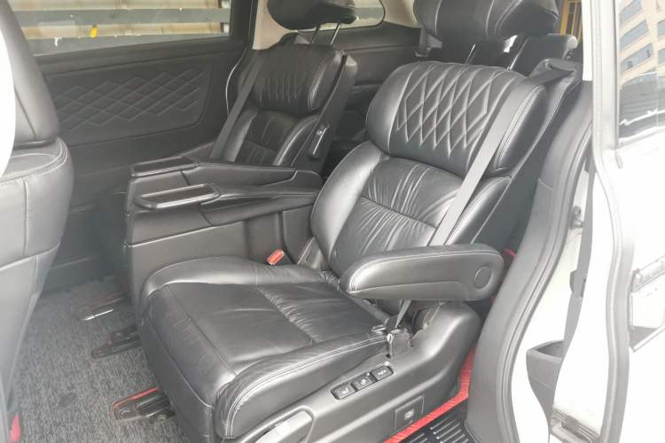 Used Honda Elysion 2019 2.0L Hybrid Luxury Edition Left Rear Seat