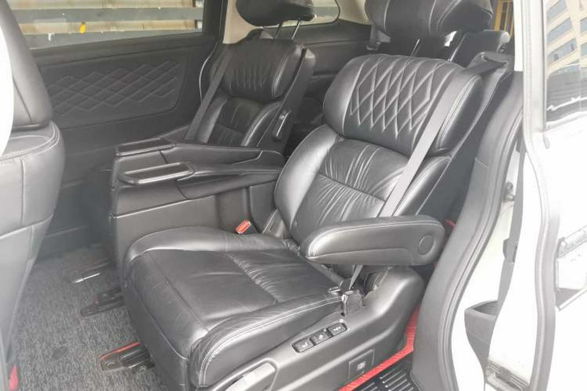 Used Honda Elysion 2019 2.0L Hybrid Luxury Edition Left Rear Seat