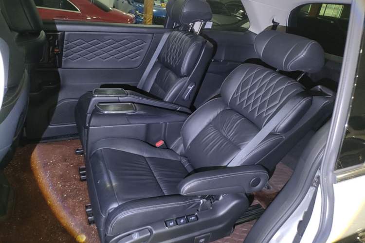 Used Honda Elysion 2019 2.0L Hybrid Comfort Edition Left Rear Seat