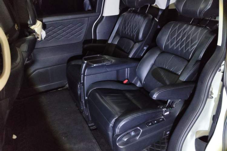 Used Honda Elysion 2019 2.0L Hybrid Luxury Edition Left Rear Seat
