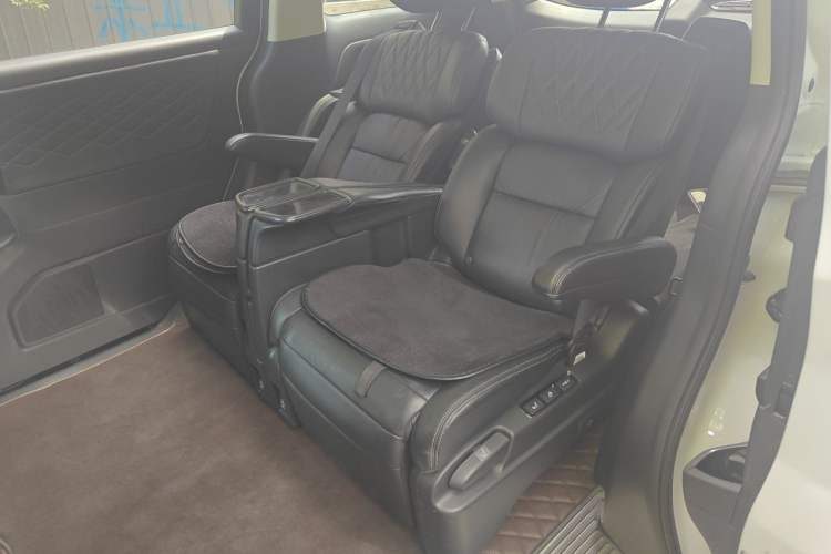 Used Honda Elysion 2019 2.0L Hybrid Luxury Edition Left Rear Seat