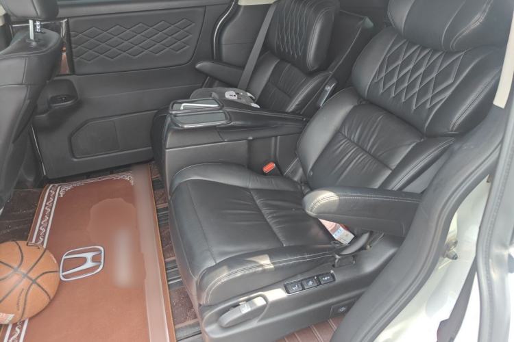 Used Honda Elysion 2019 2.0L Hybrid Supreme Edition Left Rear Seat