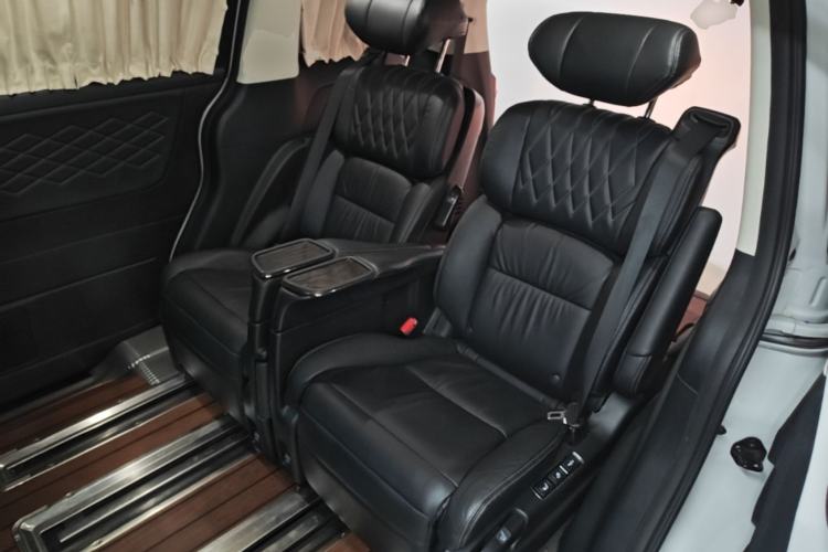 Used Honda Elysion 2019 2.0L Hybrid Luxury Edition Left Rear Seat