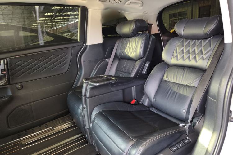 Used Honda Elysion 2019 2.0L Hybrid Comfort Edition Left Rear Seat