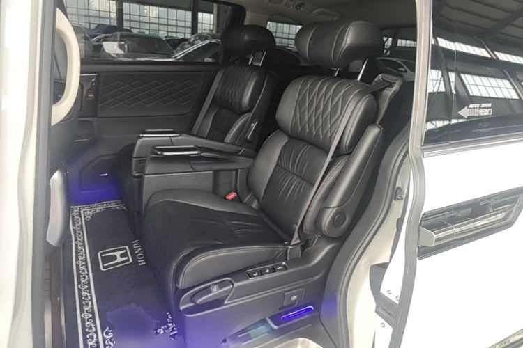 Used Honda Elysion 2019 2.0L Hybrid Comfort Edition Left Rear Seat