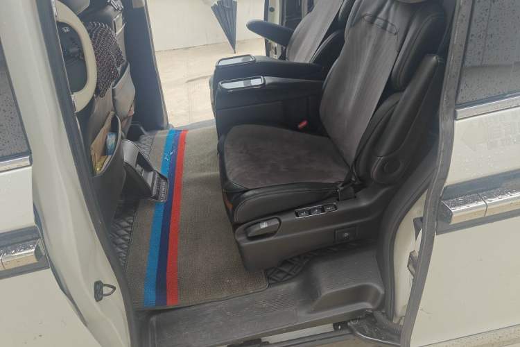 Used Honda Elysion 2019 2.0L Hybrid Luxury Edition Left Rear Seat