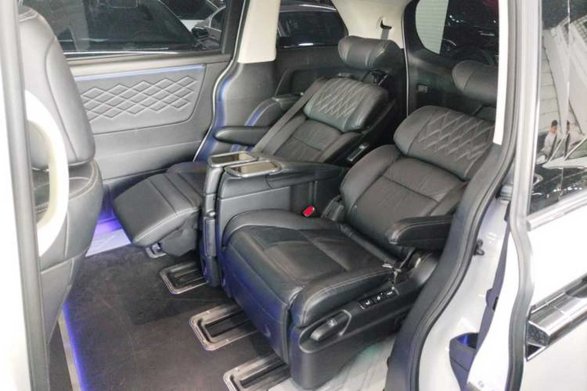 Used Honda Elysion 2019 2.0L Hybrid Luxury Edition Left Rear Seat