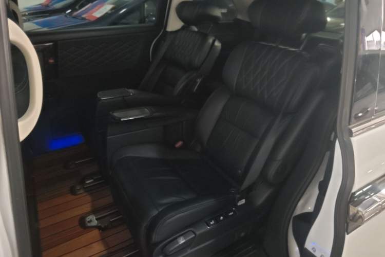 Used Honda Elysion 2019 2.0L Hybrid Luxury Edition Left Rear Seat