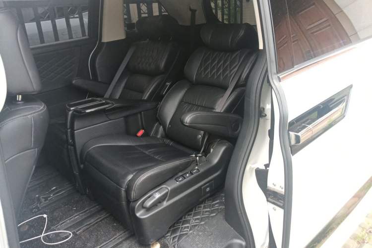 Used Honda Elysion 2019 2.0L Hybrid Luxury Edition Left Rear Seat