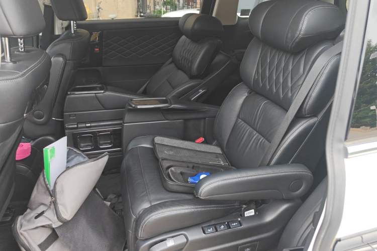 Used Honda Elysion 2019 2.0L Hybrid Luxury Edition Left Rear Seat