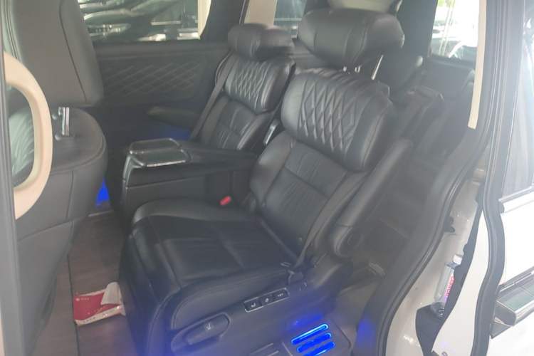 Used Honda Elysion 2019 2.0L Hybrid Luxury Edition Left Rear Seat