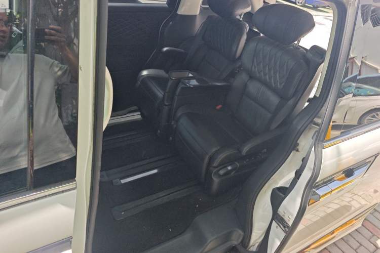 Used Honda Elysion 2019 2.0L Hybrid Luxury Edition Left Rear Seat
