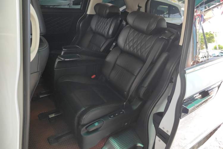 Used Honda Elysion 2019 2.0L Hybrid Luxury Edition Left Rear Seat