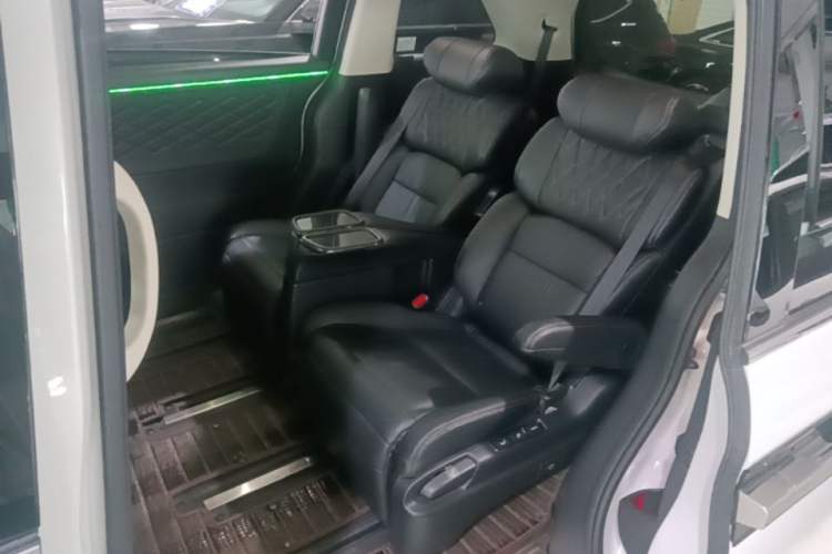 Used Honda Elysion 2019 2.0L Hybrid Luxury Edition Left Rear Seat
