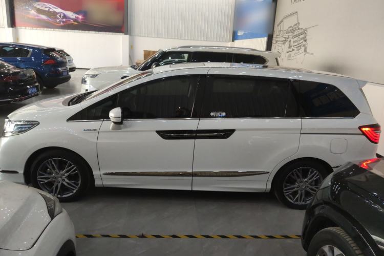 Used Honda Elysion 2019 2.0L Hybrid Luxury Edition Left Side