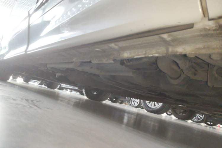 Used Honda Elysion 2019 2.0L Hybrid Luxury Edition Left Side Sill