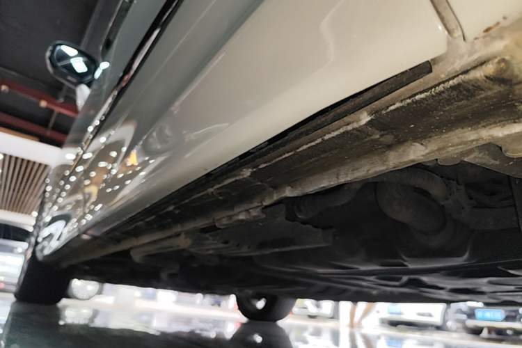 Used Honda Elysion 2019 2.0L Hybrid Luxury Edition Left Side Sill