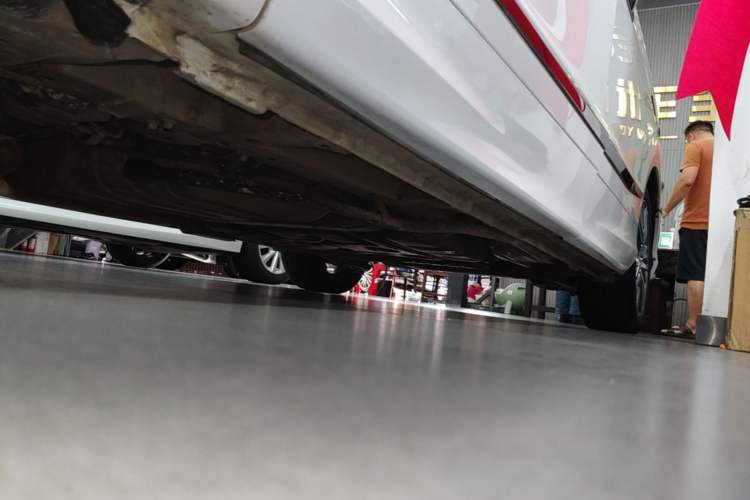 Used Honda Elysion 2019 2.0L Hybrid Luxury Edition Left Side Sill