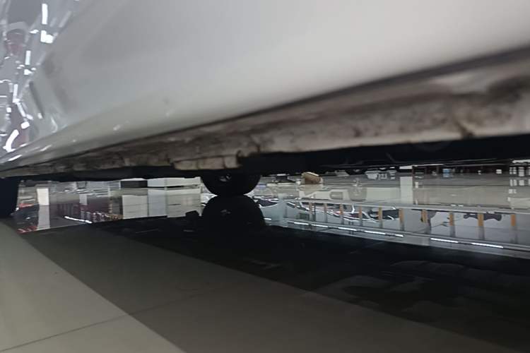 Used Honda Elysion 2019 2.0L Hybrid Luxury Edition Left Side Sill