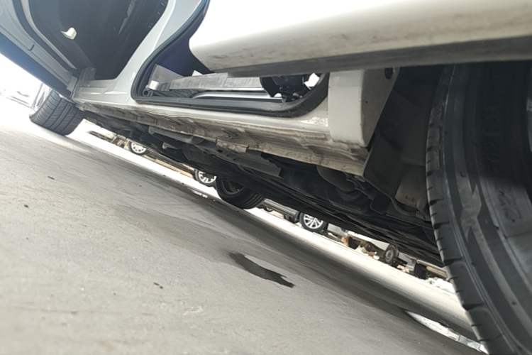 Used Honda Elysion 2019 2.0L Hybrid Comfort Edition Left Side Sill