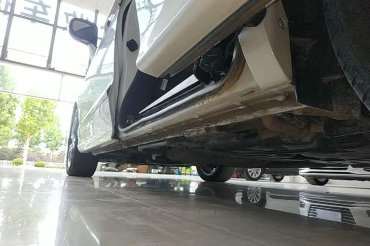 Used Honda Elysion 2019 2.0L Hybrid Supreme Edition Left Side Sill