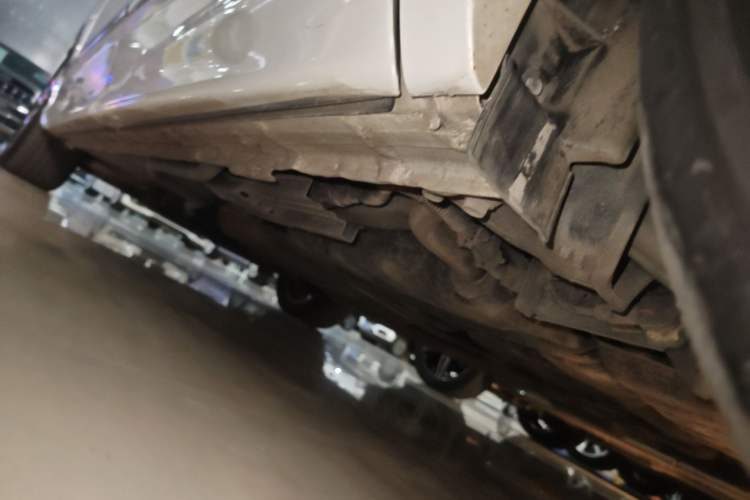 Used Honda Elysion 2019 2.0L Hybrid Luxury Edition Left Side Sill