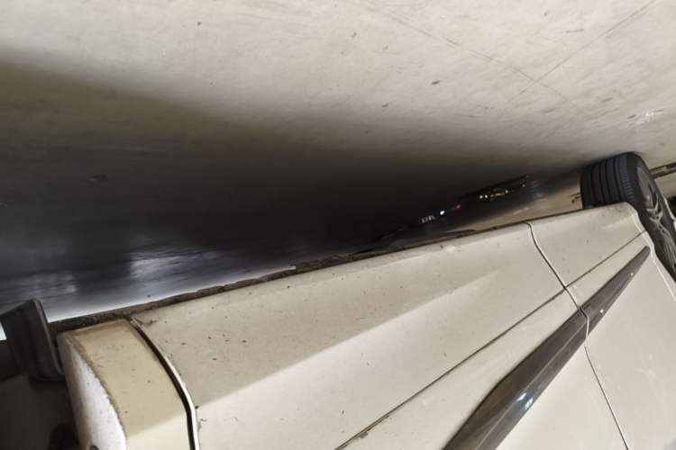 Used Honda Elysion 2019 2.0L Hybrid Luxury Edition Left Side Sill