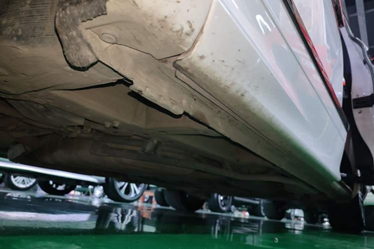 Used Honda Elysion 2019 2.0L Hybrid Supreme Edition Left Side Sill
