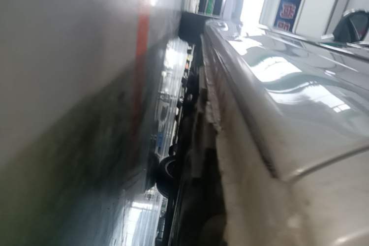 Used Honda Elysion 2019 2.0L Hybrid Luxury Edition Left Side Sill