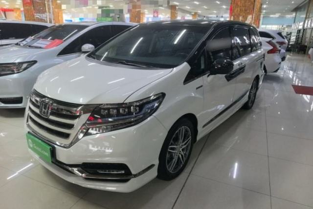 Ojetý Honda Elysion 2019 2.0L Hybrid Luxury Edition