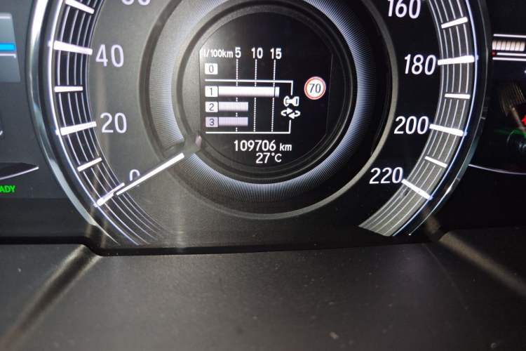 Used Honda Elysion 2019 2.0L Hybrid Luxury Edition Odometer Close Up