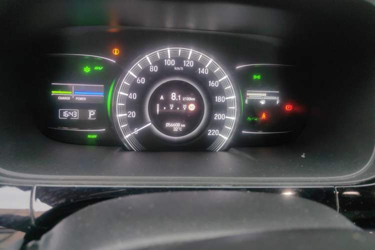 Used Honda Elysion 2019 2.0L Hybrid Luxury Edition Odometer Close Up