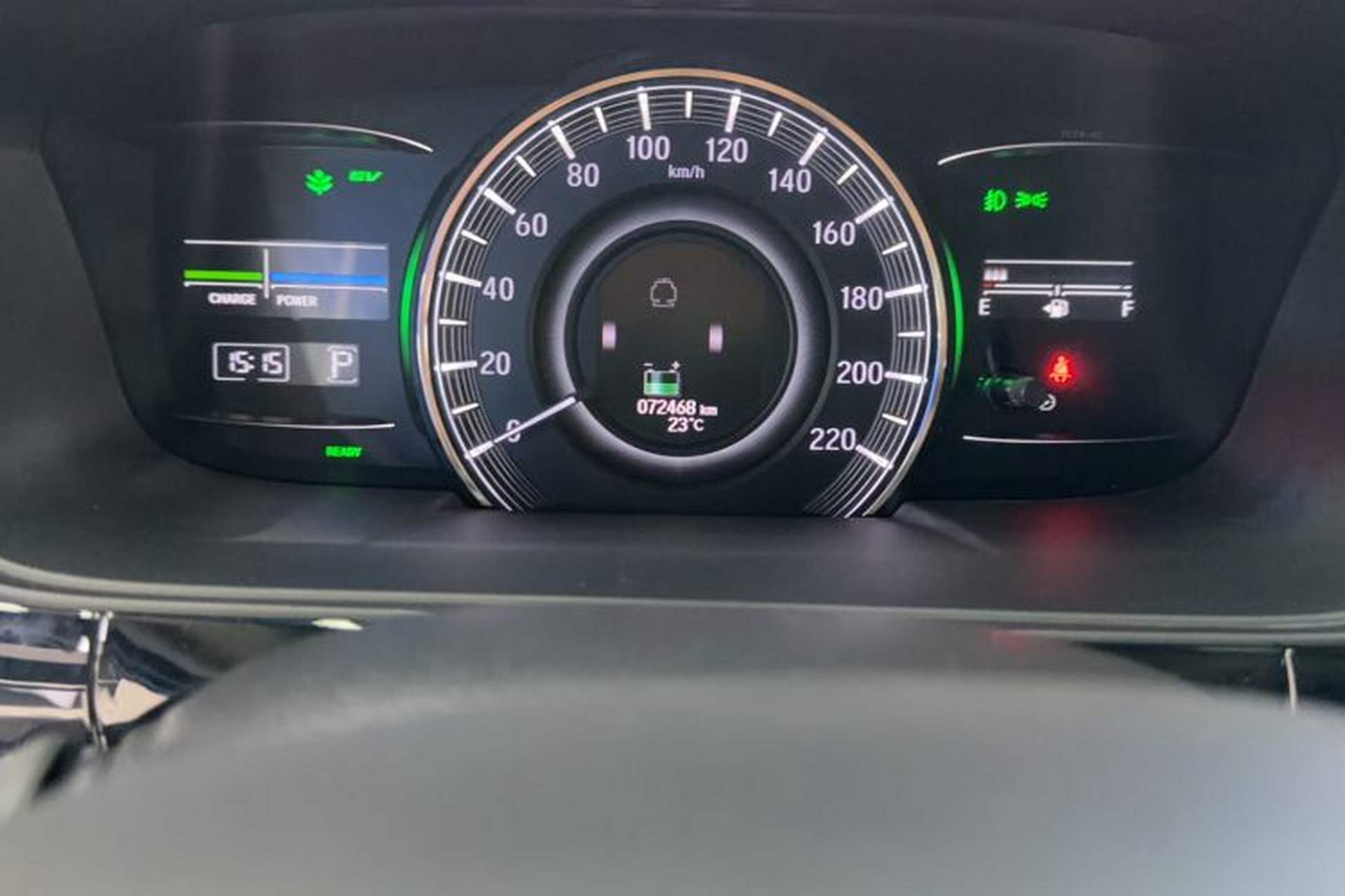 Used Honda Elysion 2019 2.0L Hybrid Supreme Edition Odometer Close Up