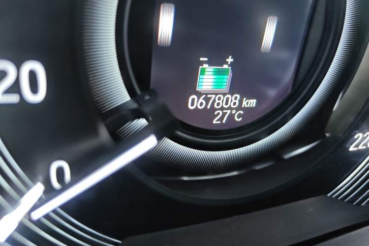 Used Honda Elysion 2019 2.0L Hybrid Luxury Edition Odometer Close Up