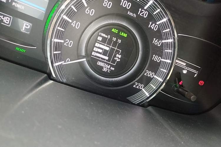 Used Honda Elysion 2019 2.0L Hybrid Luxury Edition Odometer Close Up